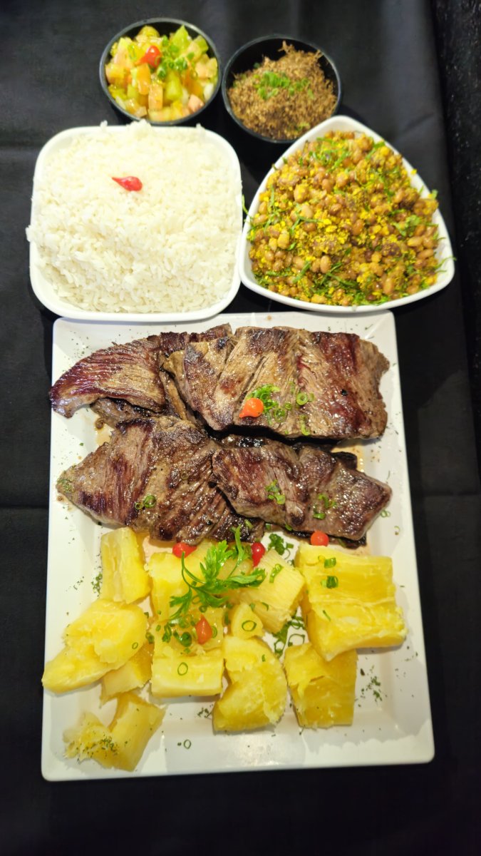 FILET MIGNON COM GUARNIÇÕES (1,2kg)