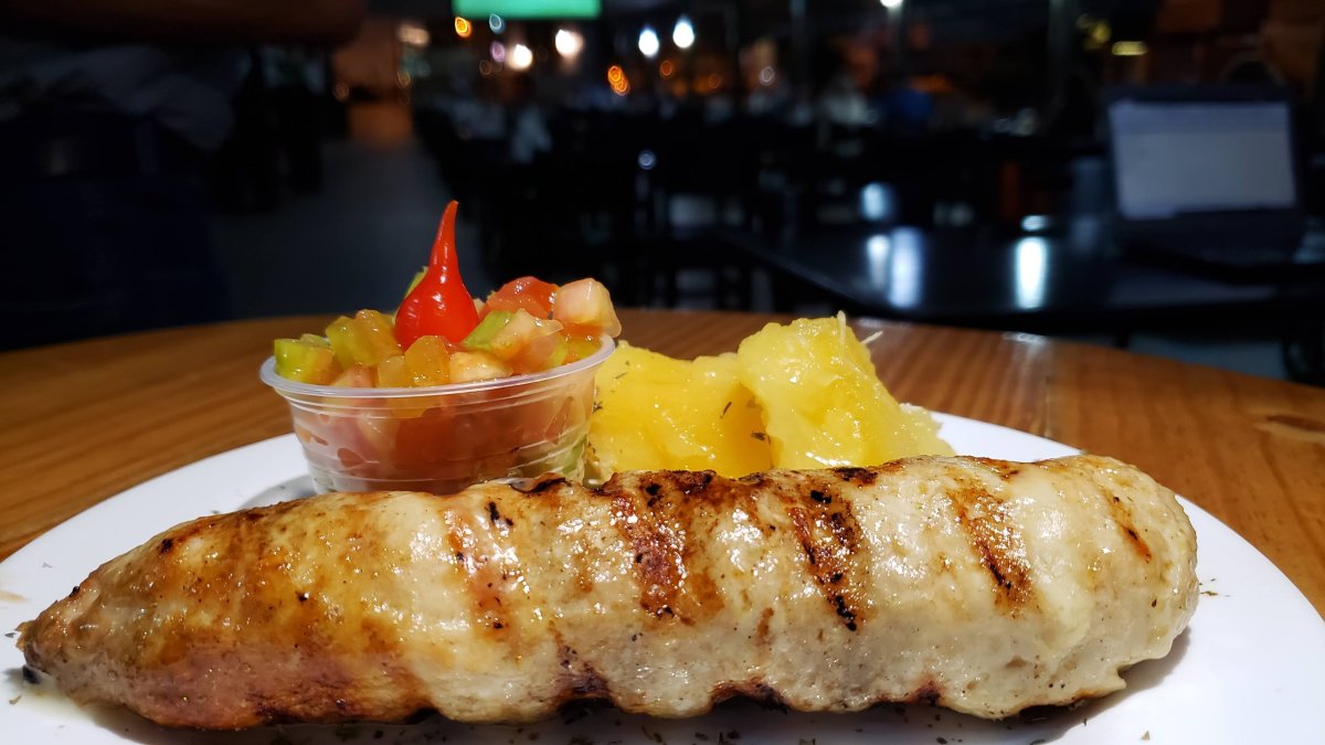 KAFTA DE FRANGO COM QUEIJO