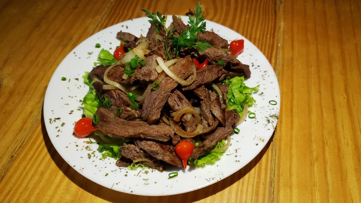 TIRINHAS DE FILÉ ACEBOLADO - 300gr.