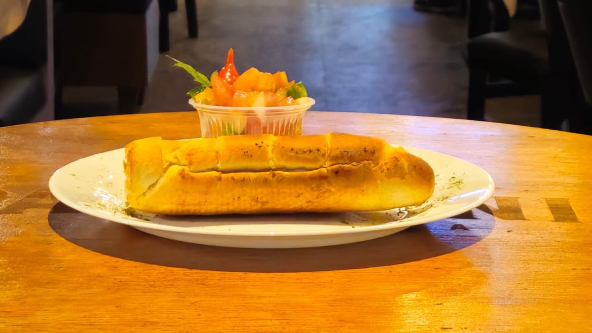 PÃO COM ALHO